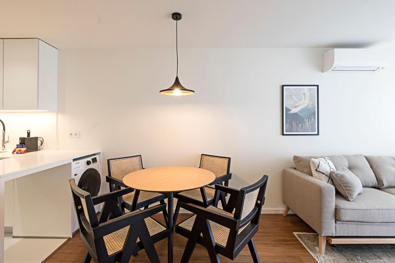 Santos Pousada 1071 By Lovelystay Porto Exterior photo